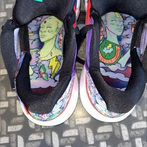 Kyrie Irving 5 Jewell Lloyd Mural